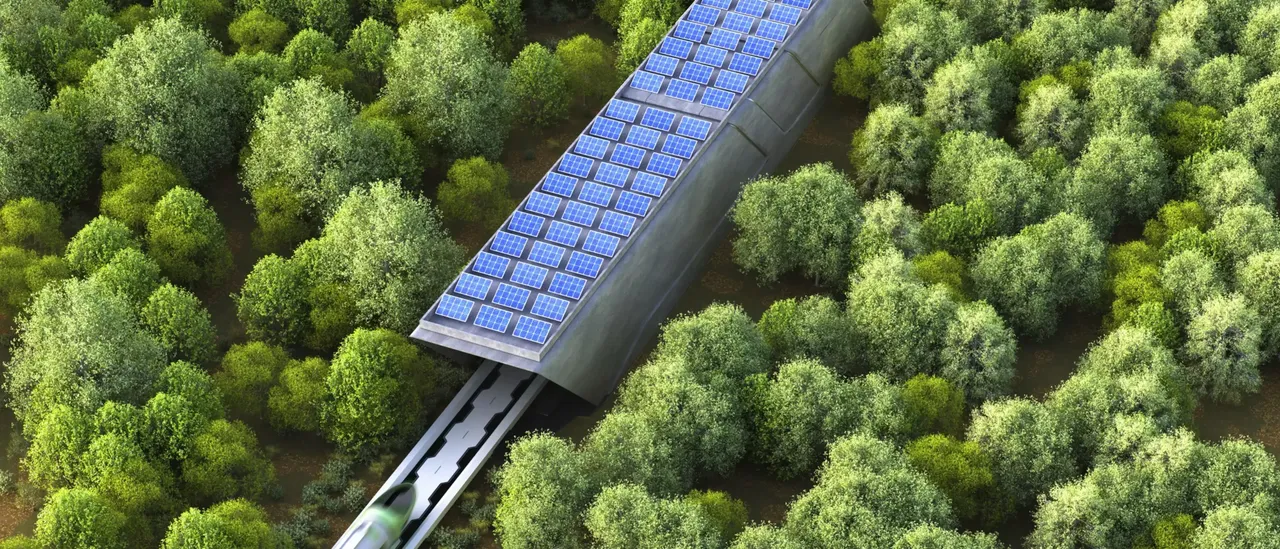 klimaVest: eine mit Solarpanels überdachte Zugstrecke.