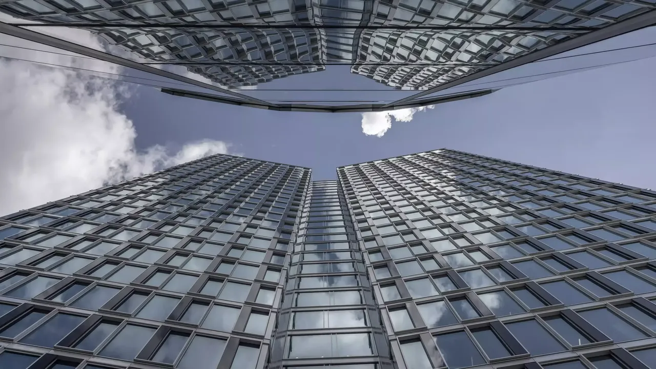 commerzreal-hausinvest-office-widok-towers-warschau-we285-08