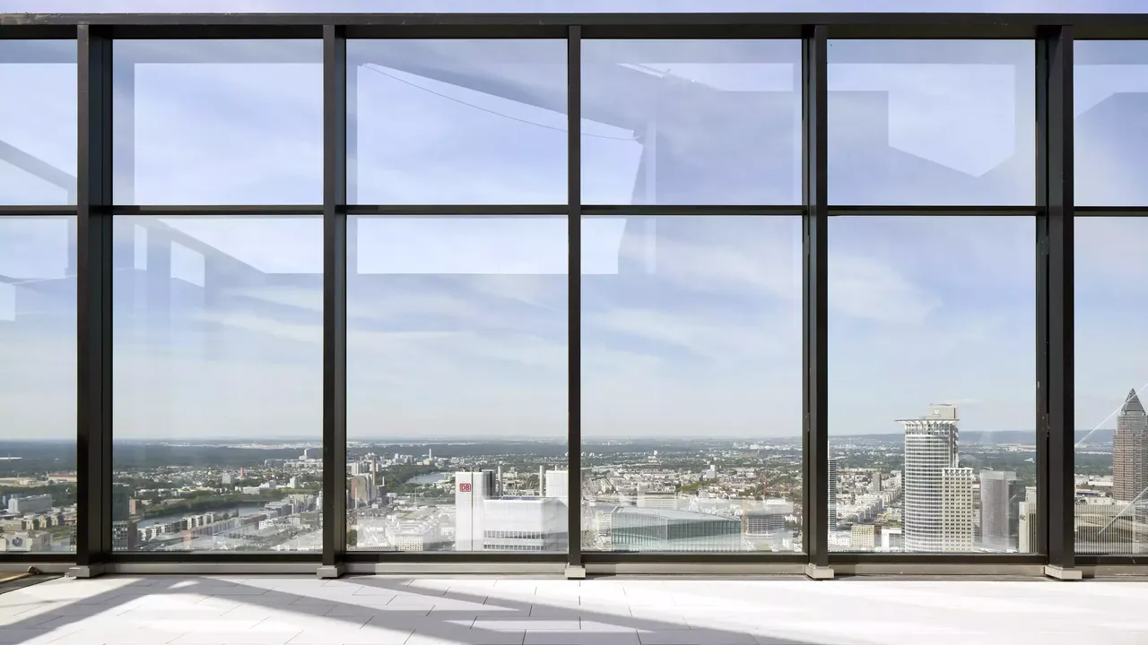 commerzreal-hausinvest-office-living-omniturm-frankfurt-we319-ausblick-02