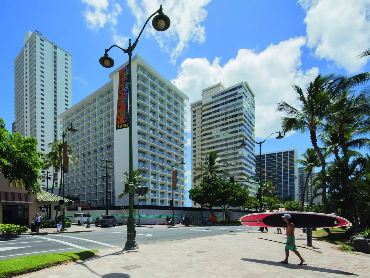 commerzreal-hausinvest-hotel-alohilani-resort-waikiki-beach-honolulu-we312-15