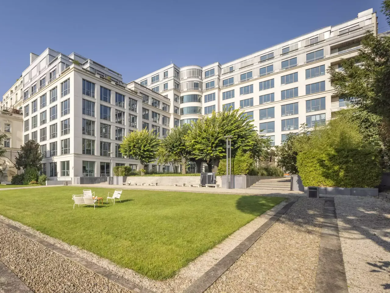 commerzreal-hausinvest-office-place-d'jena-paris-we179-exterior-22