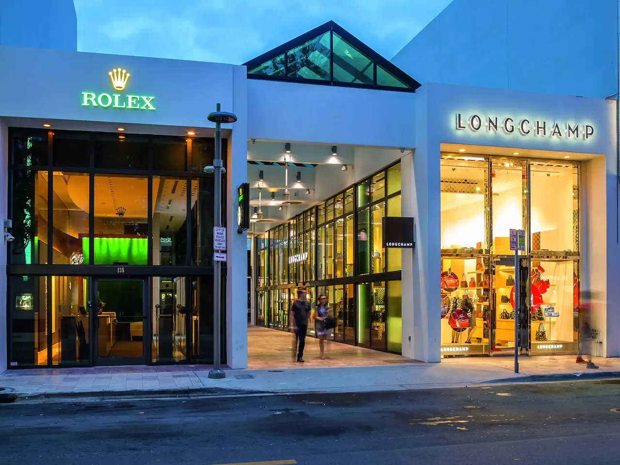 commerzreal-hausinvest-shopping-atlas-plaza-miami-we286-22