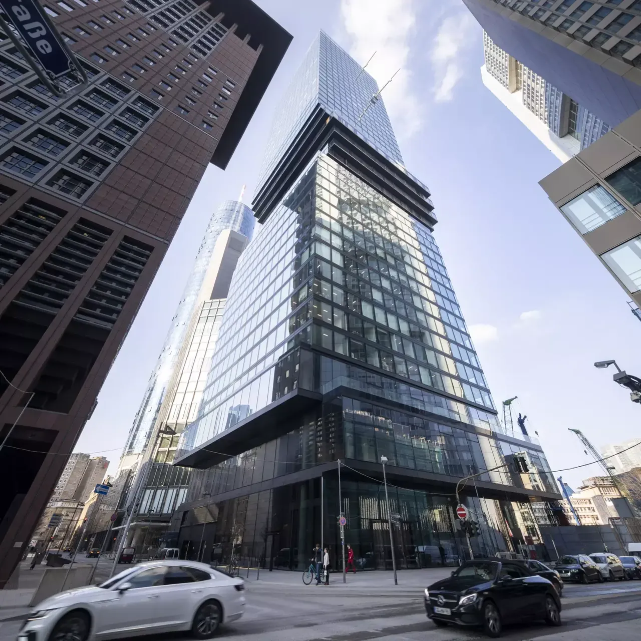 commerzreal-hausinvest-office-living-omniturm-frankfurt-we319-exterior-127