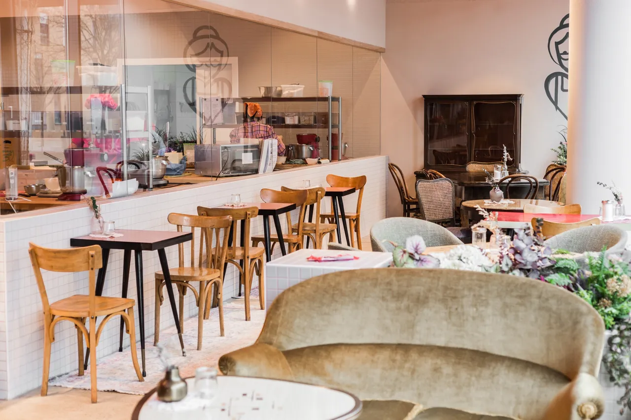 commerzreal-hausinvest-office-theresienhoehe-muenchen-we349-mieter-kuchentratsch-04