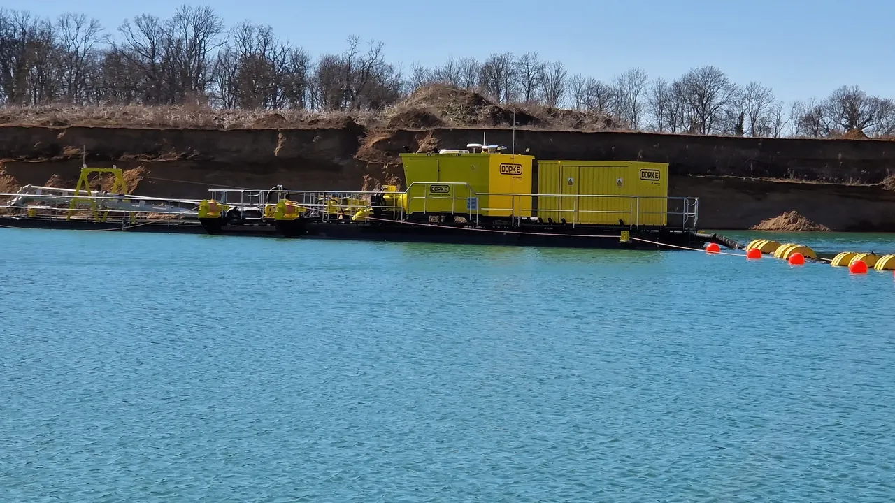 SAS Rohstoffe & Entsorgung  Schwimmsaugbagger