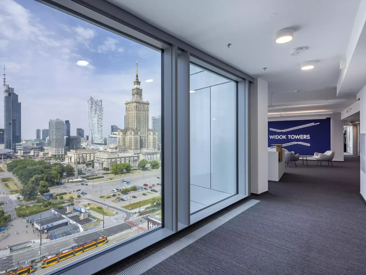 commerzreal-hausinvest-office-widok-towers-warsaw-view-01